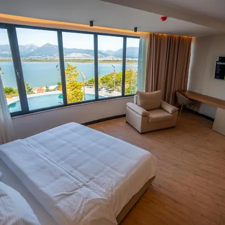 Duomo Hotel *
